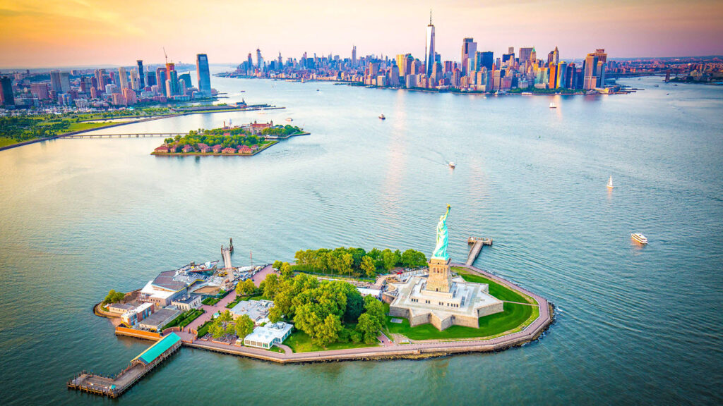 The Statue of Liberty & Ellis Island, New York - GEOVEA