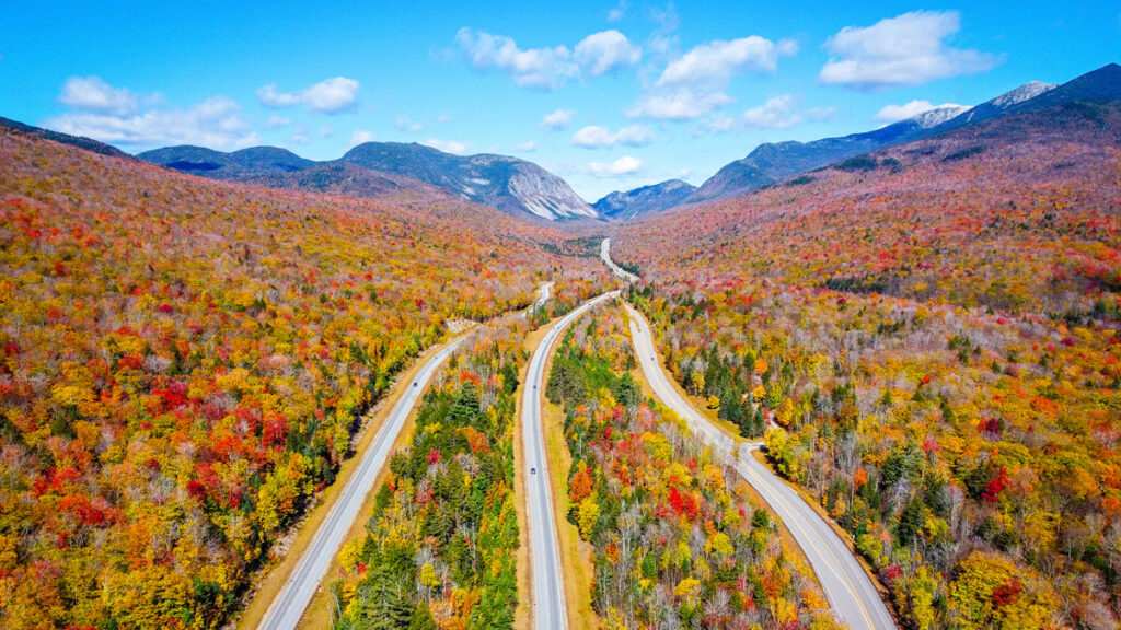 I-93 Cannon Mtn, Mt Lafayette, Franconia Notch, New Hampshire, USA - GEOVEA